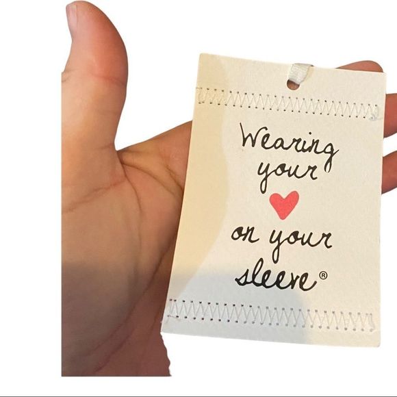 Wearing your heart on your sleeve wear 2 ways crossover sleeve sweater M nwt - Picture 4 of 7